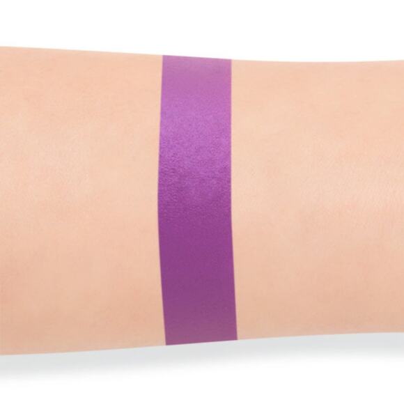 Stila Suede Shade Liquid Eye Shadow in Violet Velvet - Picture 2 of 11